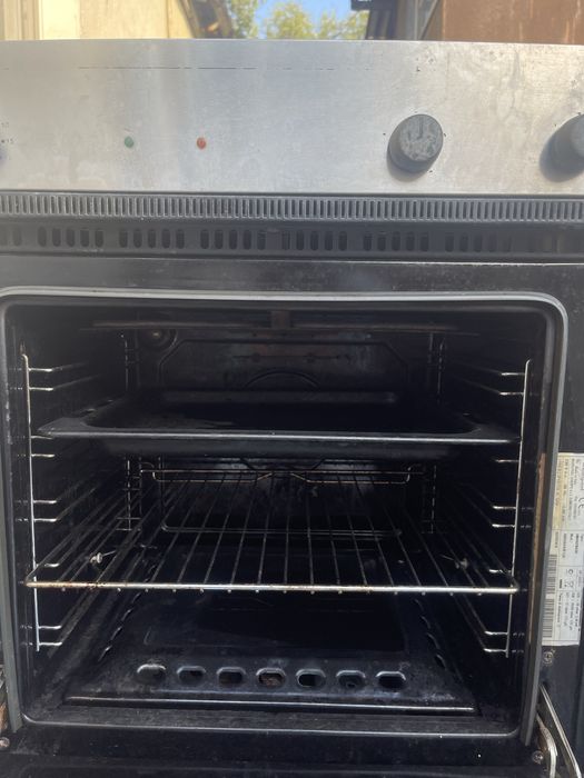 Продам духовку Whirlpool