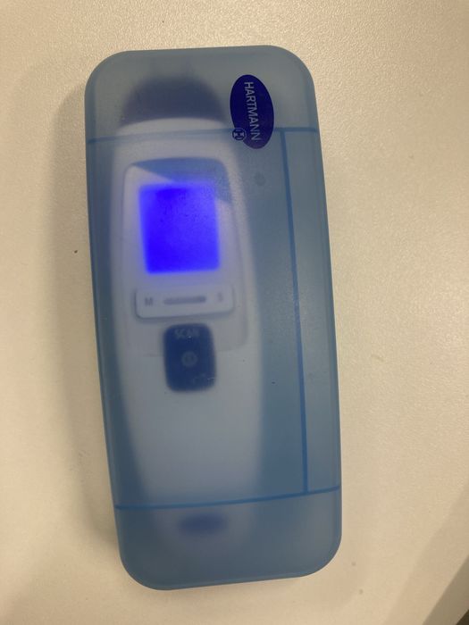 Безконтактен термометър Hartmann Verovall DS22,като нов