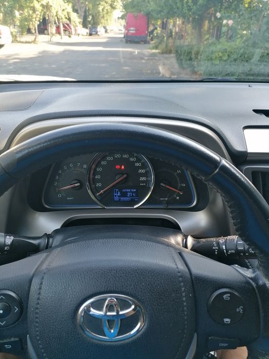Vând toyota rav 4