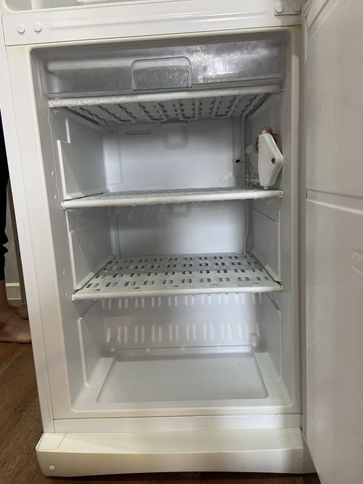 Срочно продам холодильник