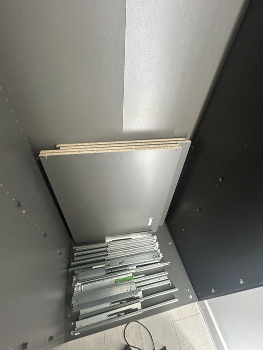 Dulap Pax 150x236 cu usi si accesorii