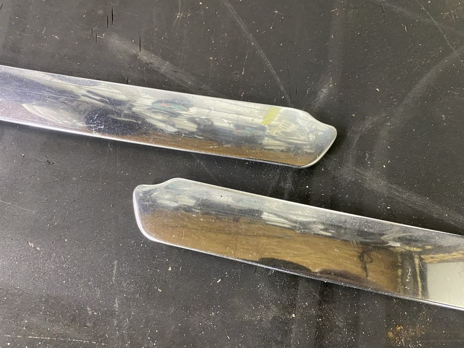 Сабля бампера передняя никель Мерседе w124 e500 молдинг