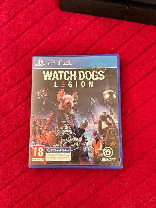 PlayStation 4 + 2 Конзоли + 3 игри.