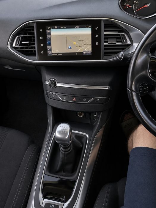Пежо 308 1.6HDI панорама на части