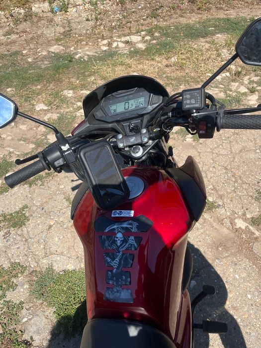 Ямаха CB125F мотор
