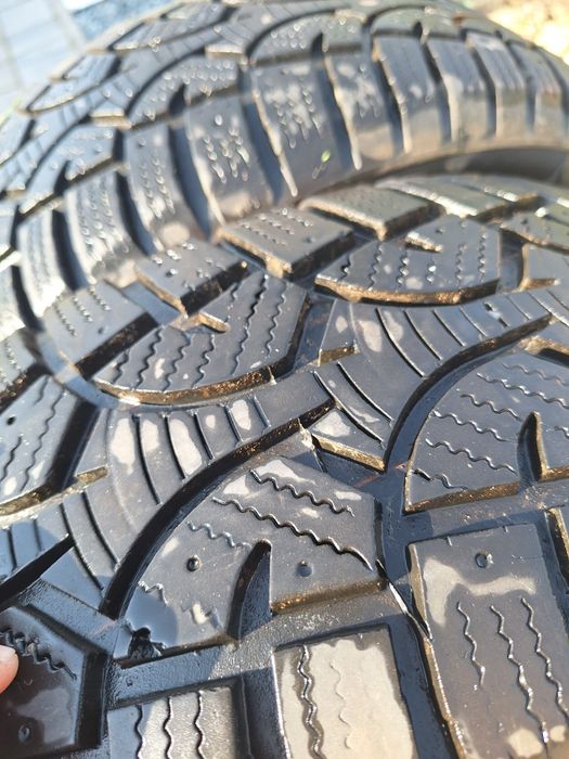 2 cauciucuri de iarna runflat