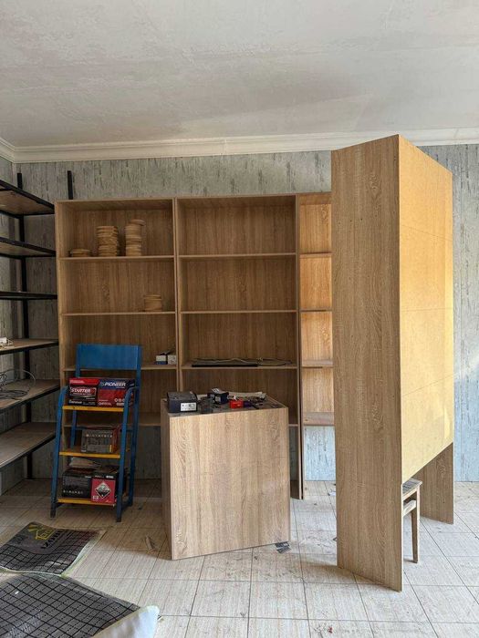 do'kon uchun mebel sotiladi. продаётся мебель для магазина