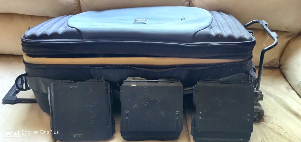 Trusa Lumini Cosmolight Cosmobeam 800w