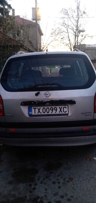 Продавам  Опел Зафира 2002 година дизел 7 мест винетка ,всичко платено
