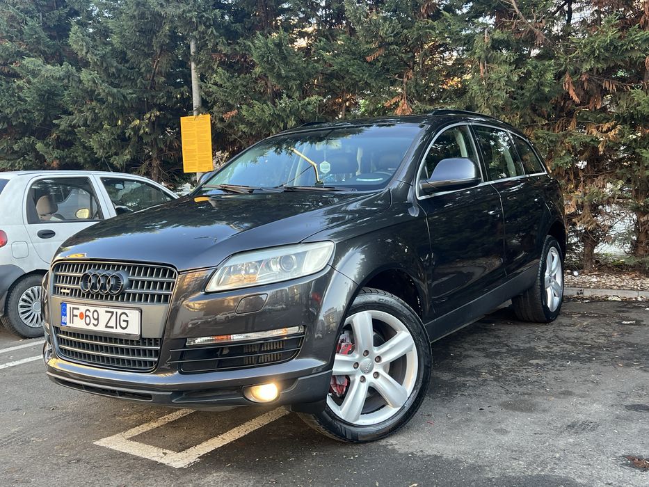 Audi Q7 7 Locuri Panoramic