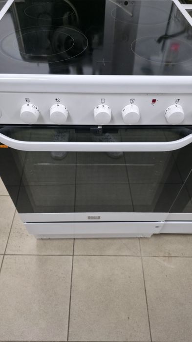 Печка с керамичени котлони Voss-Electrolux 74L