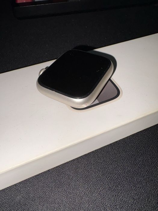 Apple watch 9 45mm Starlight