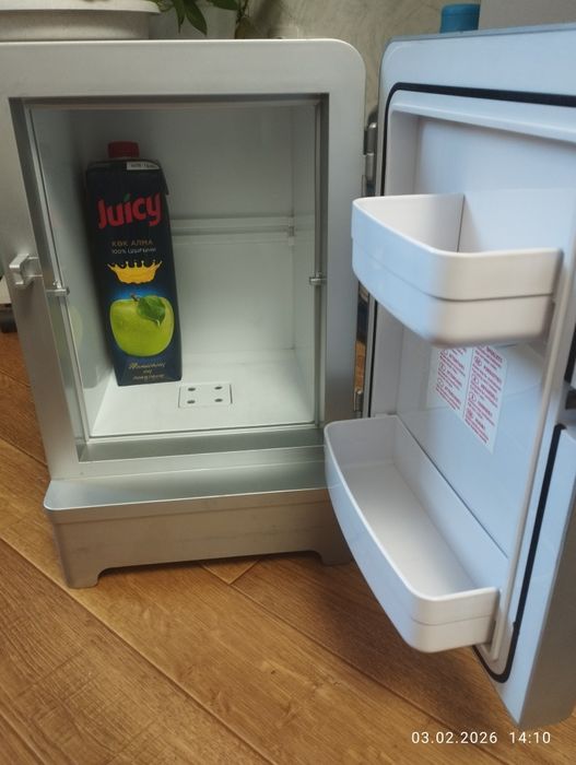 Продам мини-холодильник (автохолодильник)