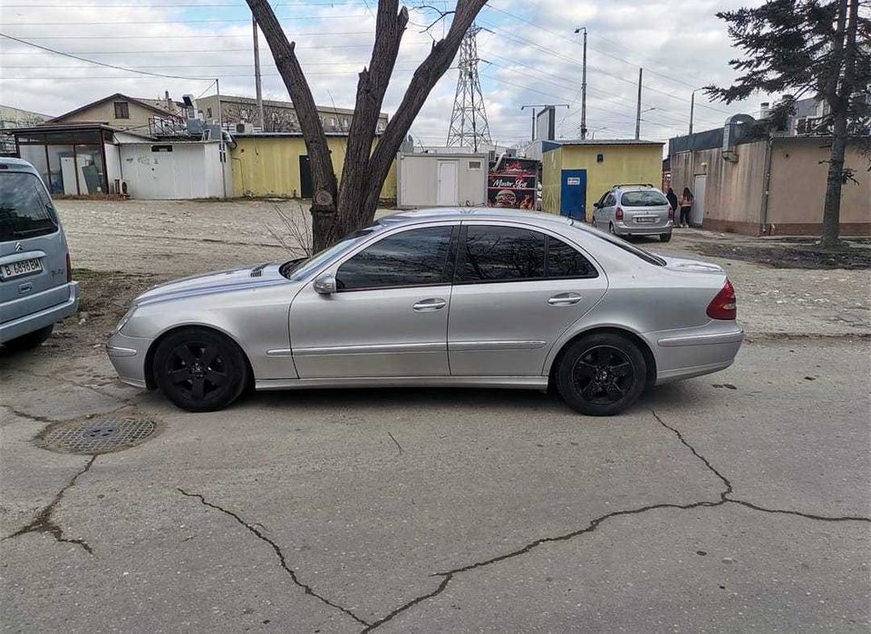 Mercedes-Benz E class W211