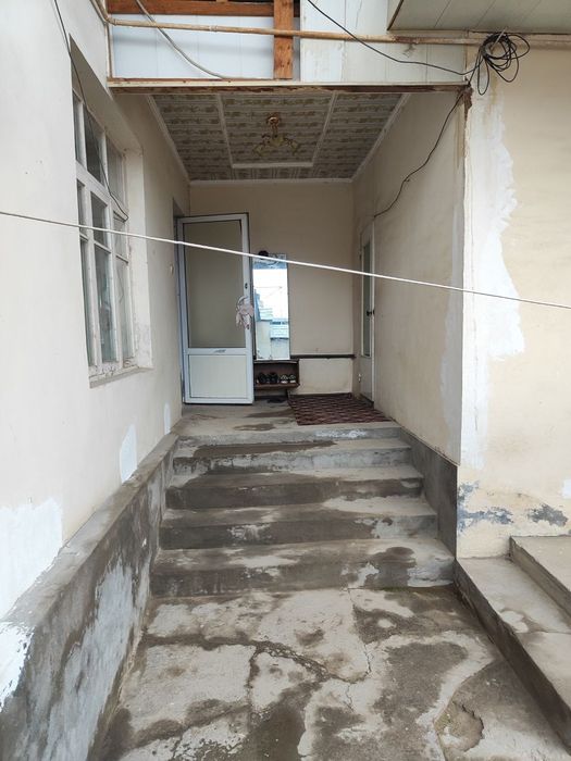 Sirochna sotiladi Eshonguzar o'ra tepa maxallada