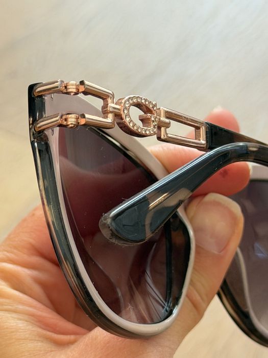 Слънчеви очила Guess