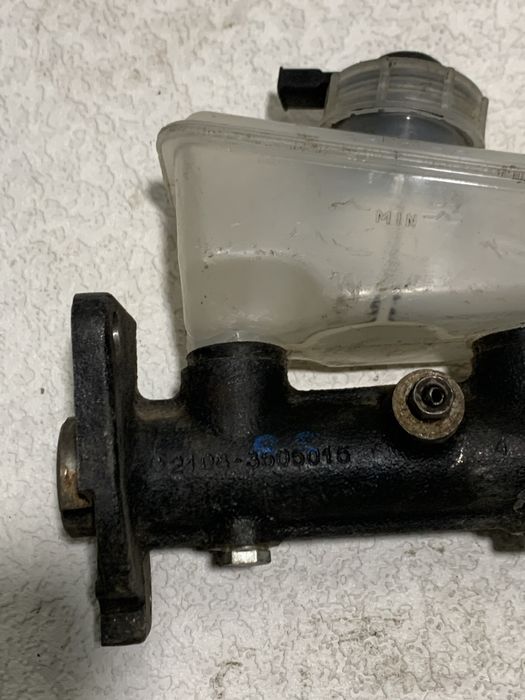 Главный тормозной цилиндр для LADA