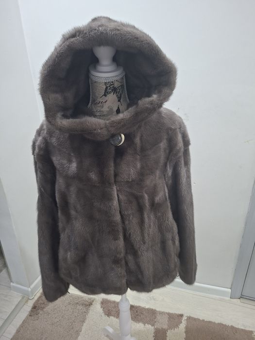 Продам норковую шубу