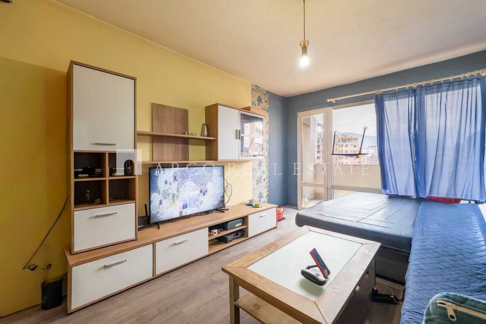 Продава 3 стаен апартамент