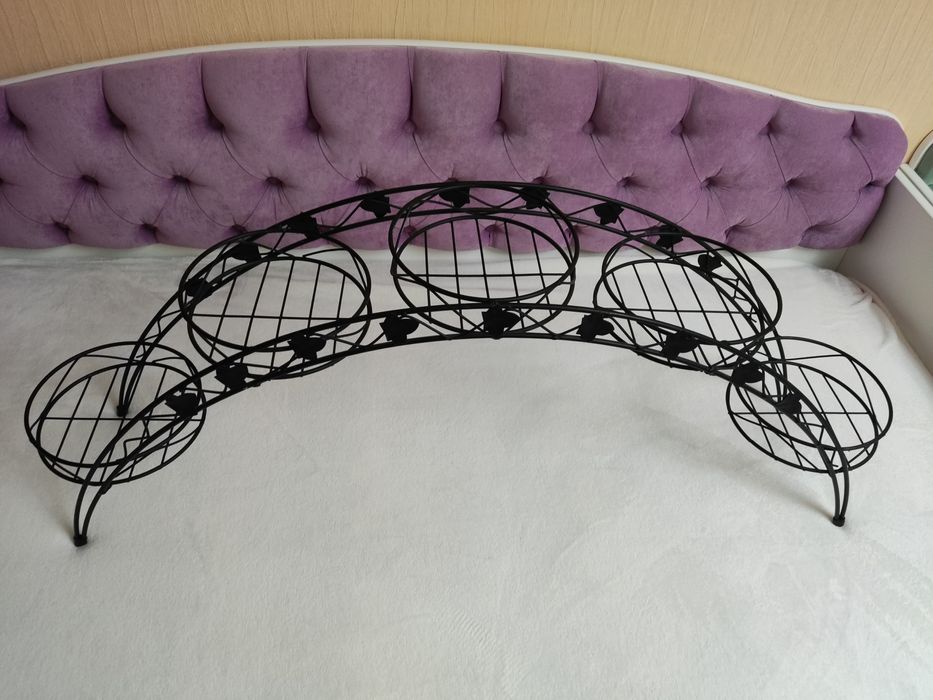 Продается стойка для цветов