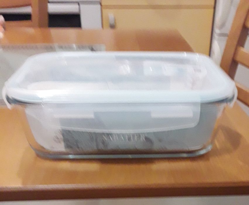 Стъклен контейнер за съхранение на храна