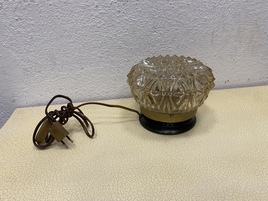 Немска настолна винтидж лампа с крисален плафон