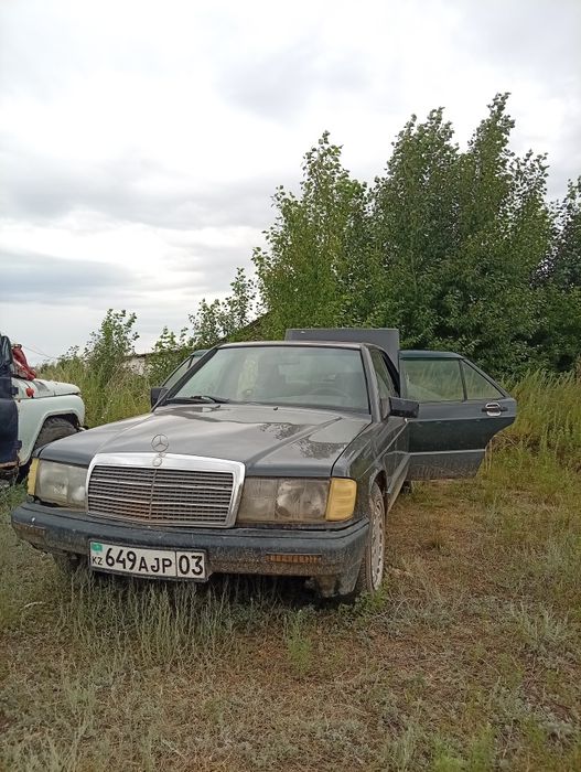 Продам 2 мерса w201
