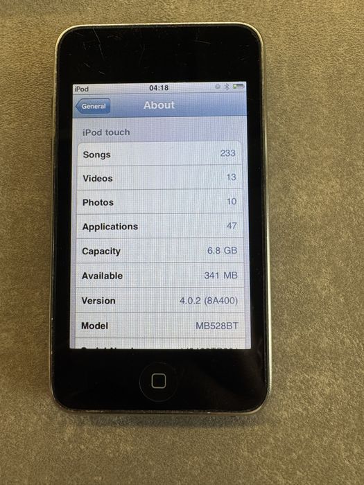 iPod Touch Generația 2 - 8GB