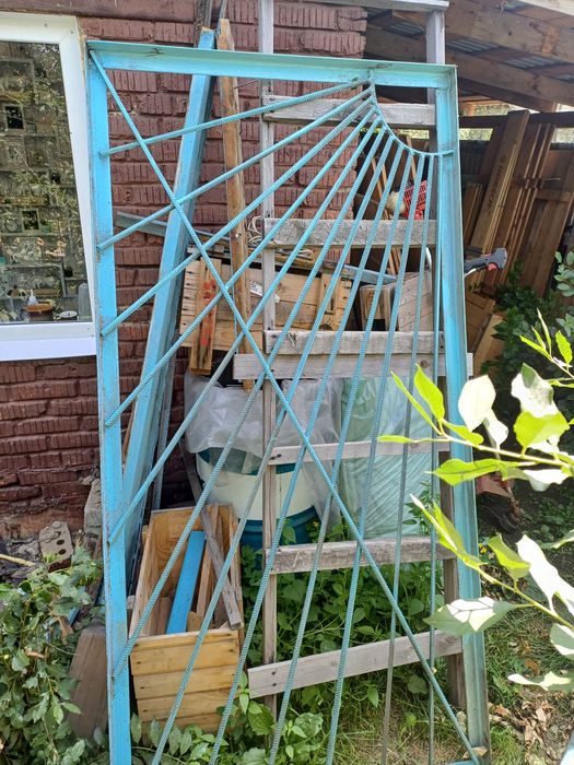 Продам оконную решётку