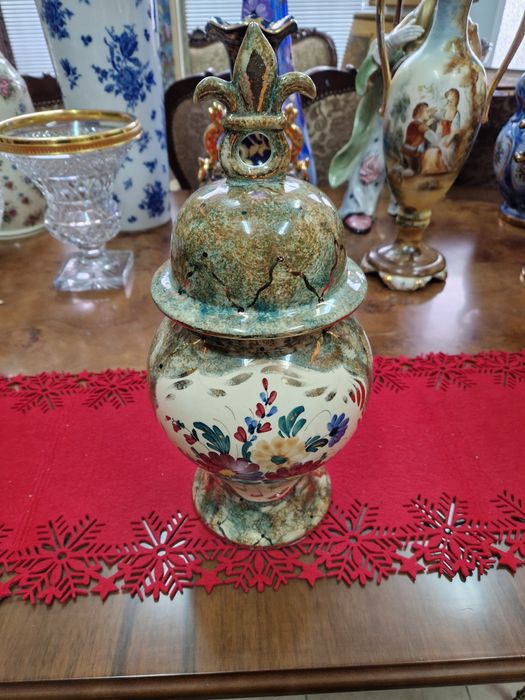 Прекрасна антикварна френска порцеланова купа урна Limoges