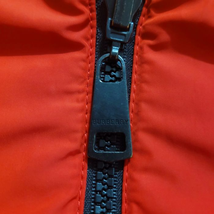 Geaca Burberry originala 4 ani, cu 2 fete