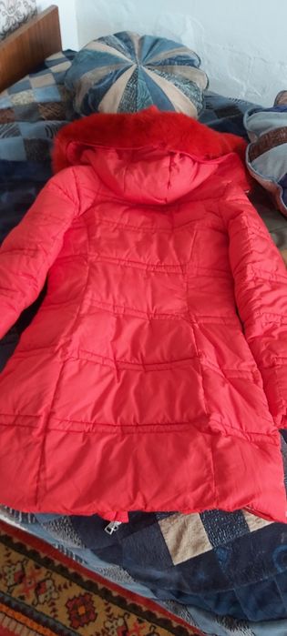 Продам зимние куртки