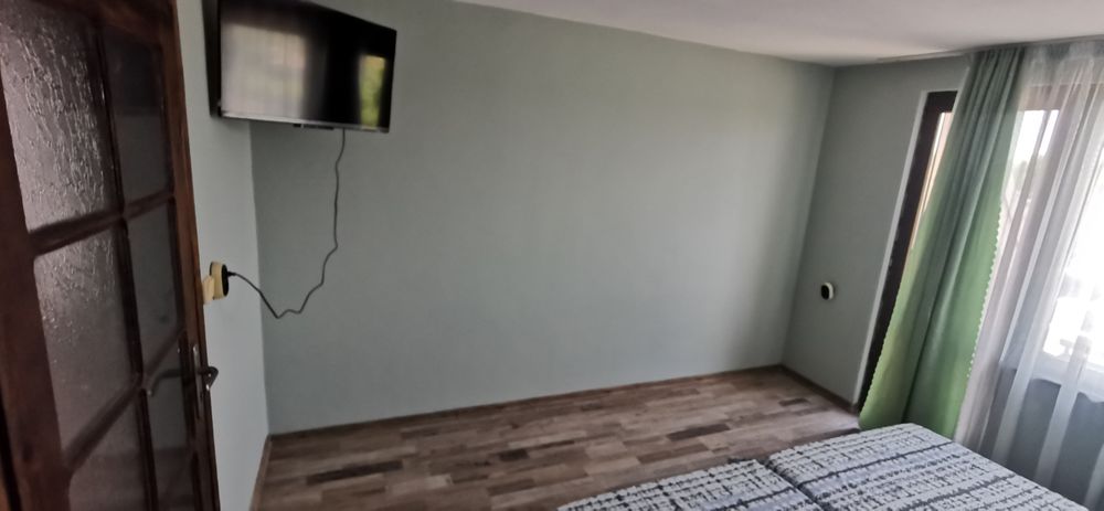 Дава се под наем Етаж от къща в с. Дуранкулак, Област Добрич - 120 кв.м за 51 € - Снимка #2