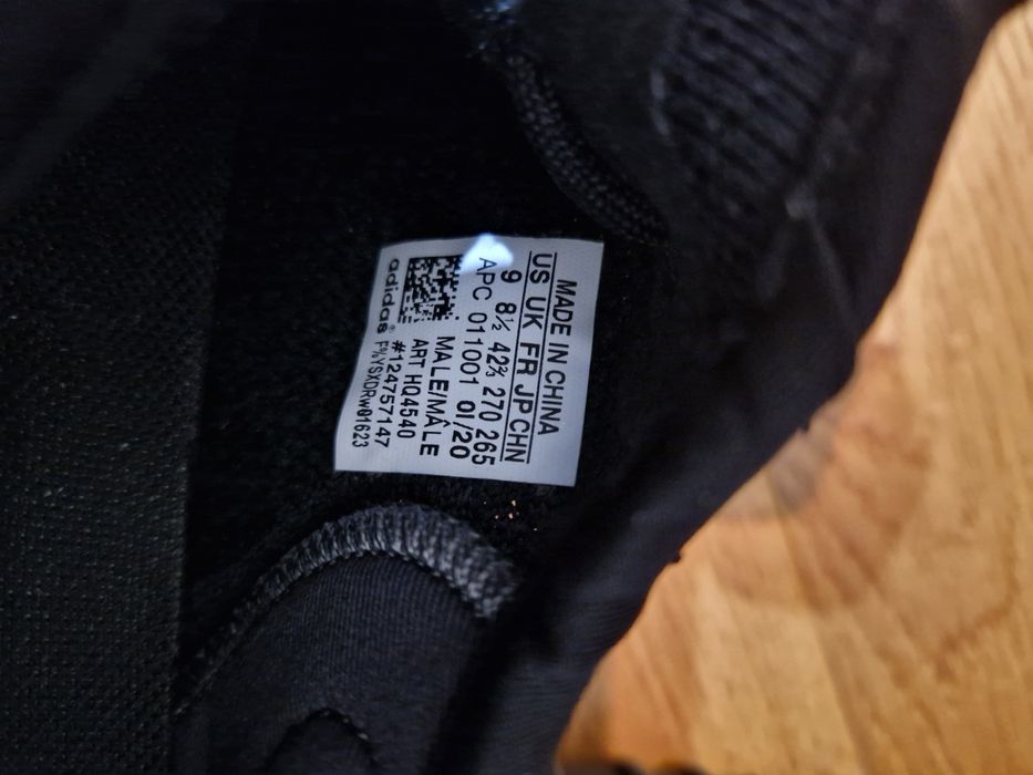 Yeezy 350 v2 Onyx 43