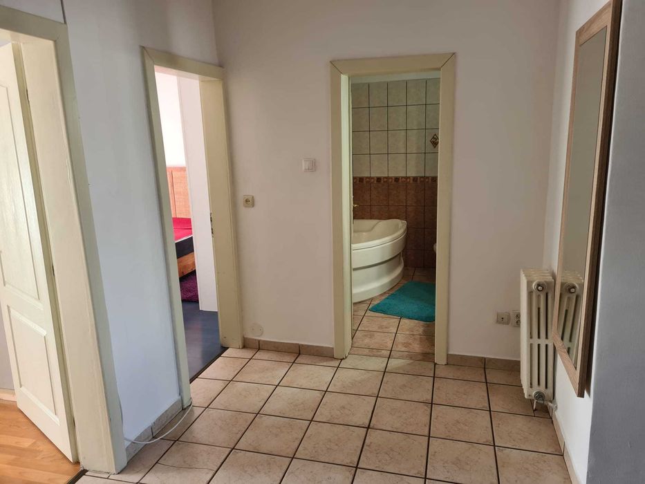 Inchiriez apartament 3 camere zona Apolo