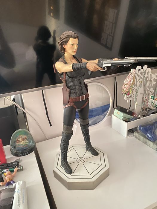 Figurina Resident Evil Afterlife Edition Ps4 Ps5 Playstation Statueta