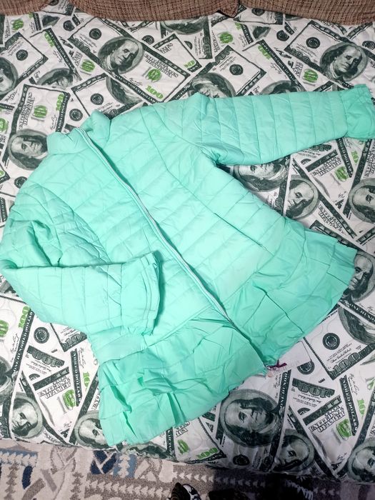 Продам куртку размер 54-56