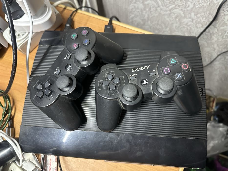 Ps3+2 джойстика 20+игр прошита