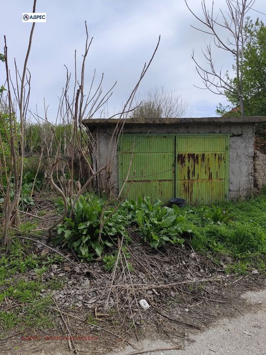 Къща в Плевен, област-с.Горна Митрополия площ 79 цена 27000