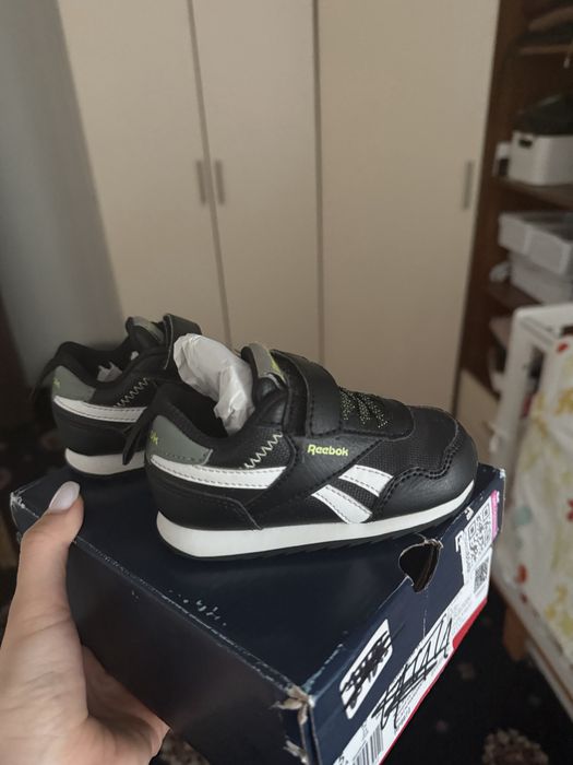 Продам обувь для малыша