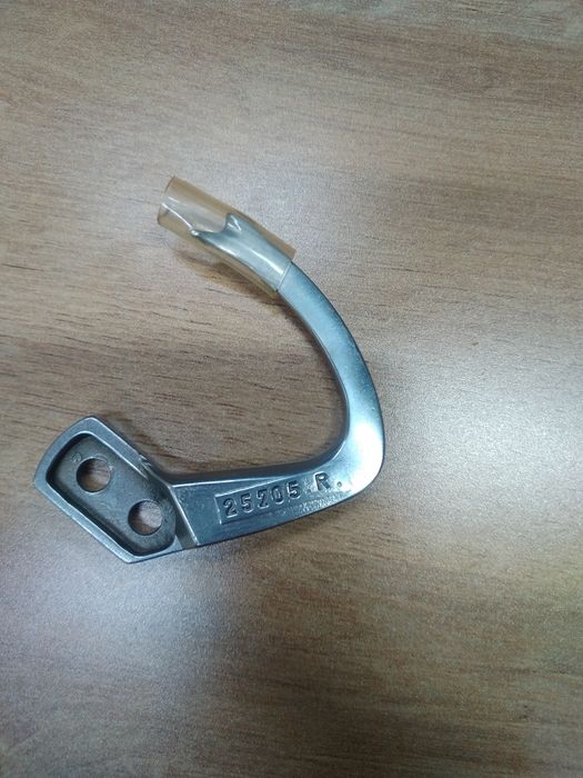 Overlok mashinka zapchastlari sotiladi. Gilamchilar uchun zapchastlar