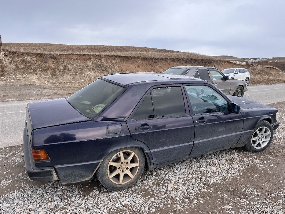 Мерседес 190 е 200