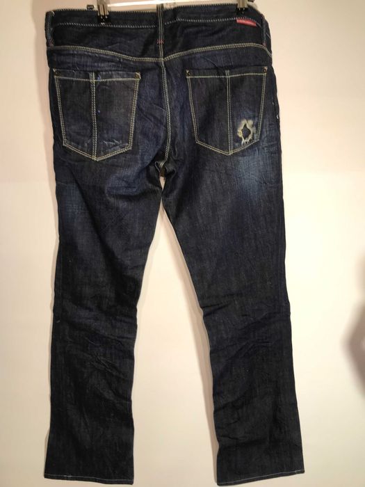 Dsquared2 3 чифта дънки.