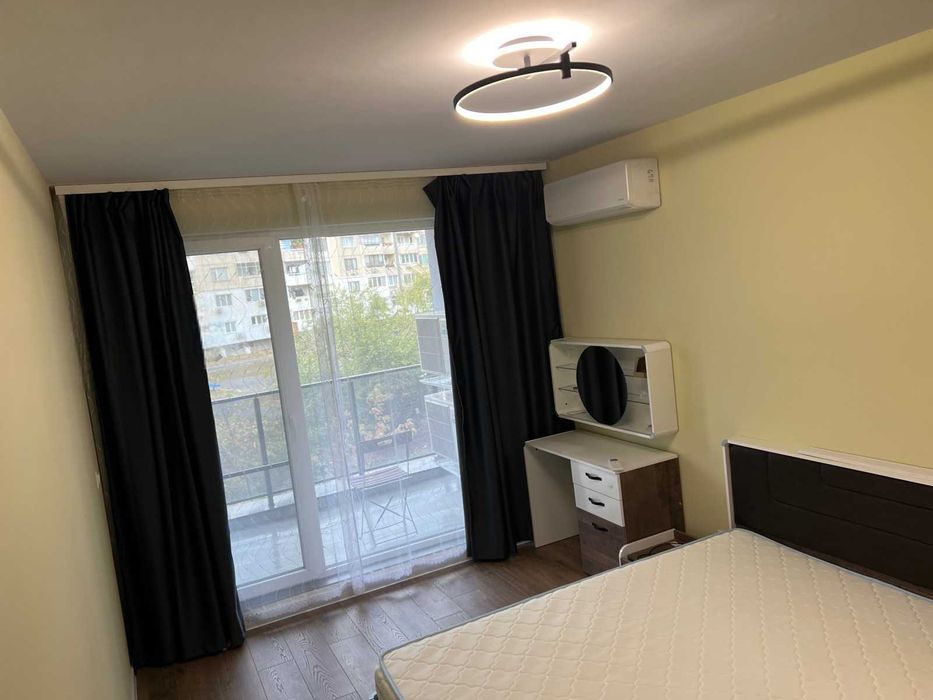 Дава се под наем Едностаен апартамент в София, Дружба 2 - 70 кв.м за 700 € - Снимка #2