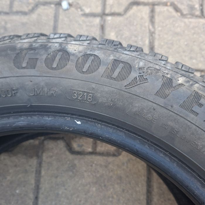 Зимни гуми 205/55/16 запазени