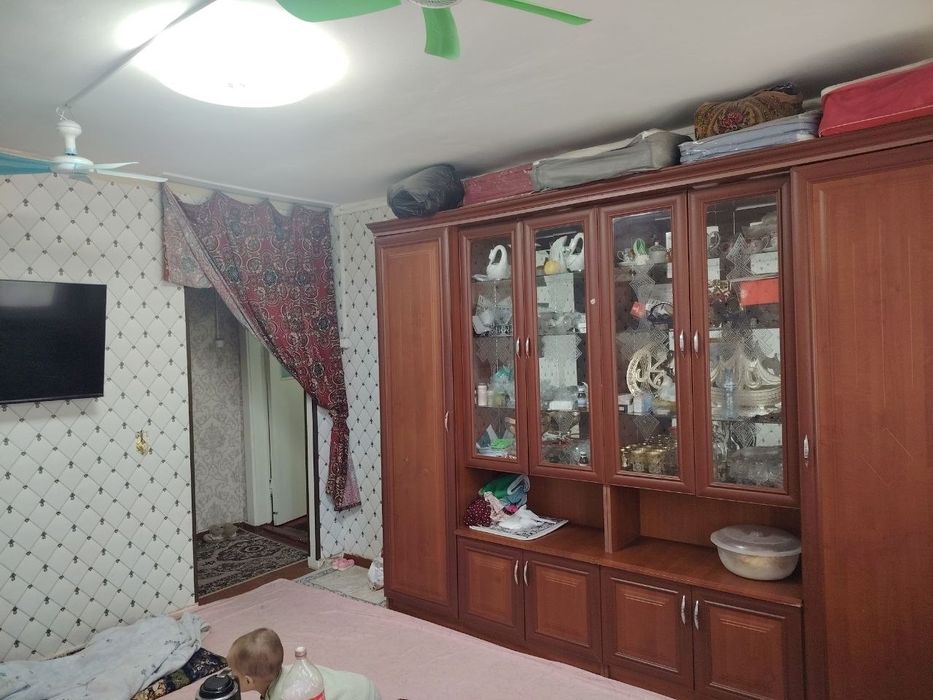 Uy sotiladi 2 xona 1 etaj