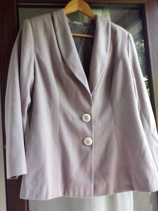 costum stofa 46/48,grej/bej,fusta cloche,taior,lucrat in atelier