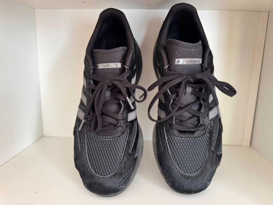 Adidas Adizero Aruku – Core Black/Carbon/Iron Metallic – Mărimea 45 1/3 – Model deosebit, ocazie unică – 290 lei