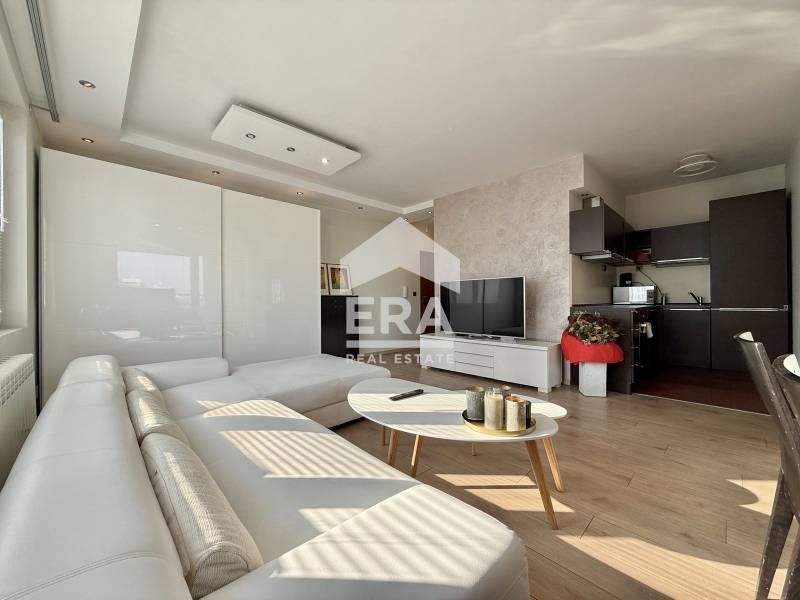 Дава се под наем Двустаен апартамент в София, Иван Вазов - 70 кв.м за 1196.97 € - Снимка #1