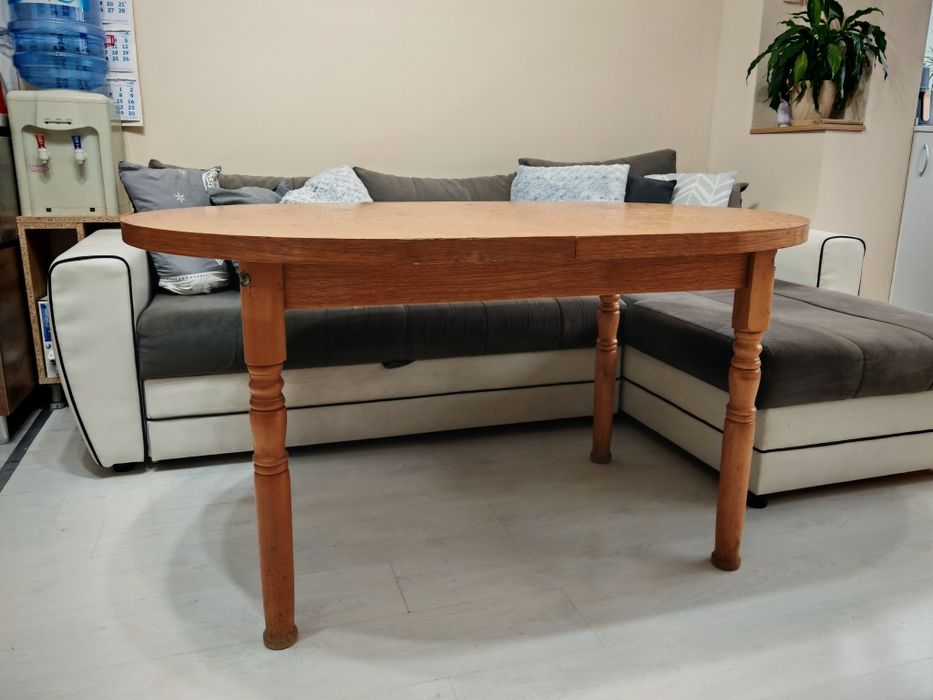 Трапезна маса със 4 стола